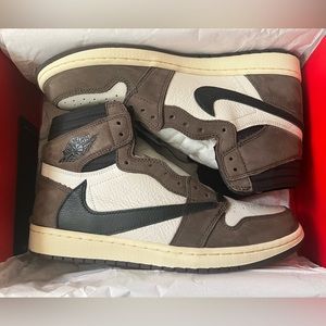 Air Jordan Retro 1 X Travis Scott Mocha